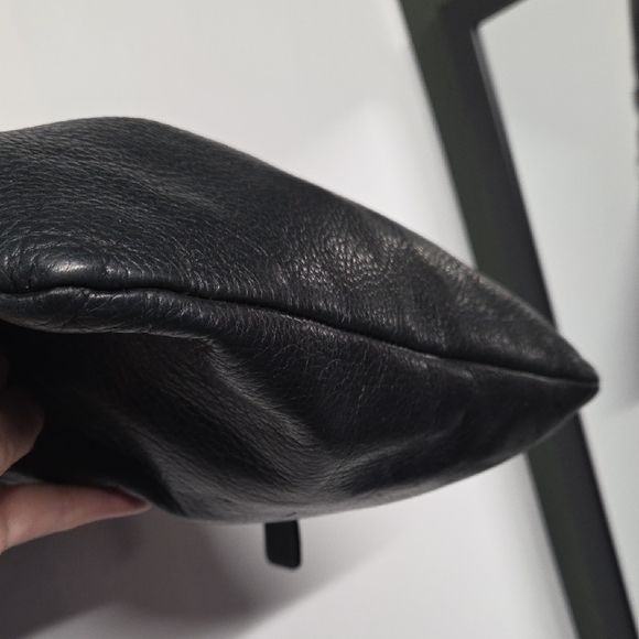 Margot Black Leather Messenger Bag - Picture 3 of 6